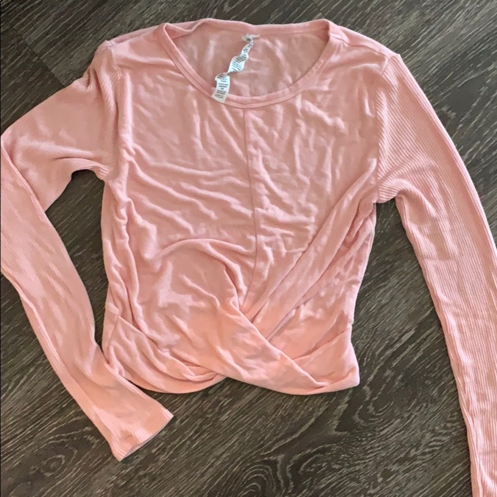 Alo yoga pink cropped long sleeve workout top